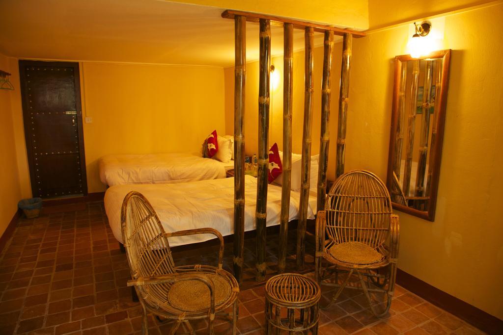 Maruni Sanctuary Lodge By Kgh Group Sauraha Eksteriør bilde
