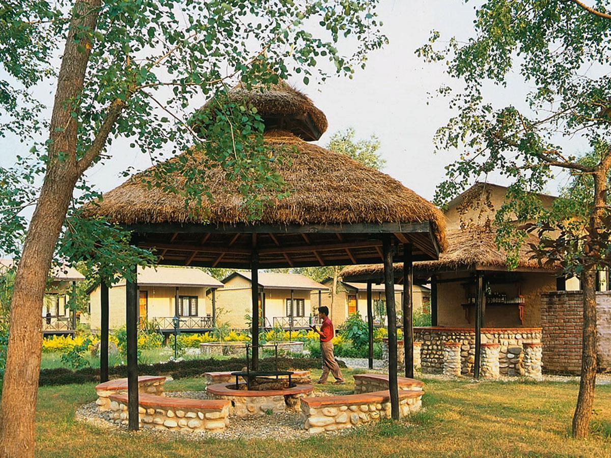 Maruni Sanctuary Lodge By Kgh Group Sauraha Eksteriør bilde